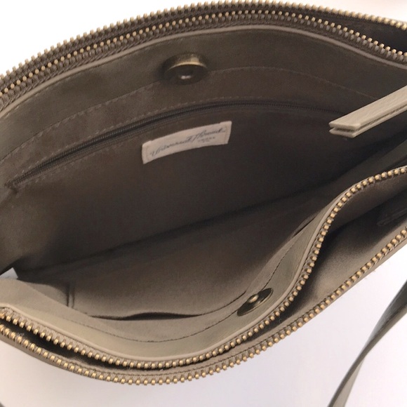 Universal Thread faux leather purse - Picture 3 of 4